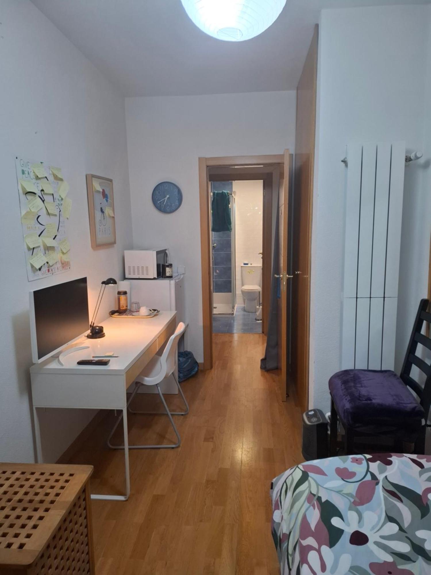 Habitaciones Individuales Wifi Tv Microondas Cerca Del Aeropuerto Madrid Habitacion Grande Wc Privado O Habitacion Pequena Wc Compartido Muy Tranquilas Bien Comunicadas Tren Metro Bus Facil Aparcamiento Сан-Себастьян-де-лос-Реєс Екстер'єр фото